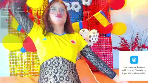 tifanny  online show from June 27, 7:19 pm