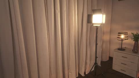 Snapshot of ximena_cortez3 chatting on November 13, 12:31 am Ximena cortez online show from November 13, 12:31 am