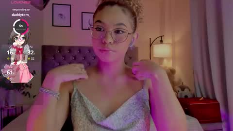 camila online show from November 12, 8:19 pm