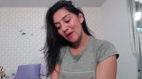ximena suarez online show from January 14, 4:15 am