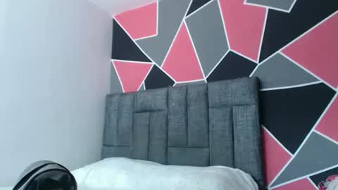 Snapshot of ximenaa_suarez chatting on November 18, 3:16 pm ximena suarez online show from November 18, 3:16 pm