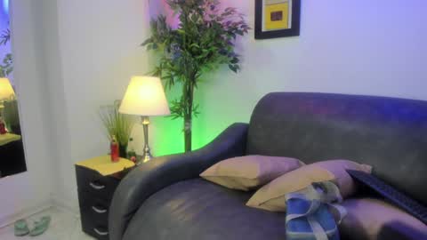 ximenasalazar online show from December 12, 10:34 am