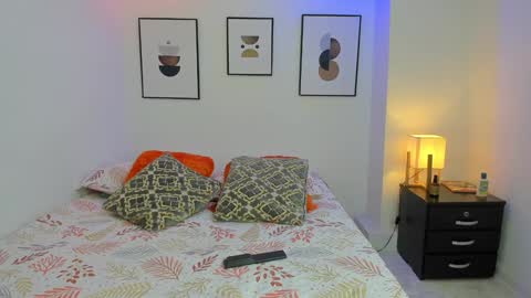 ximenasalazar online show from December 20, 10:49 am