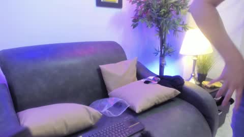 ximenasalazar online show from December 24, 10:33 am