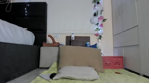 Snapshot of ximtia_xs chatting on January 9, 12:30 pm ximtia online show from January 9, 12:30 pm
