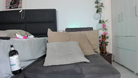 Snapshot of ximtia_xs chatting on February 5, 4:47 pm ximtia online show from February 5, 4:47 pm