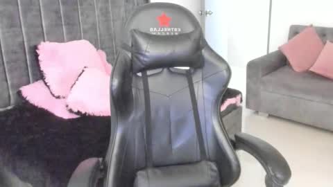 xiomara_cortes online show from September 24, 12:30 pm