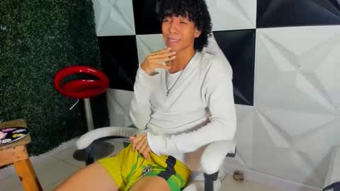 xion_ez online show from December 18, 9:54 pm