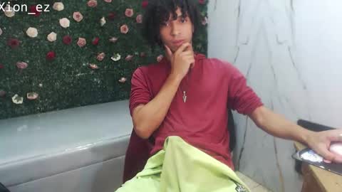 Snapshot of xion_ez chatting on May 27, 9:01 pm xion_ez online show from May 27, 9:01 pm