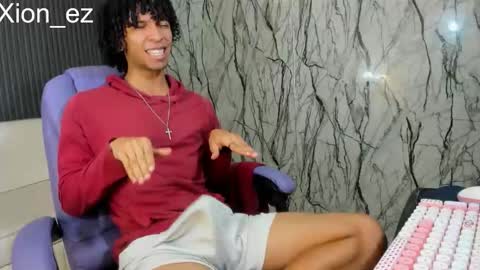 Snapshot of xion_ez chatting on June 8, 8:53 pm xion_ez online show from June 8, 8:53 pm