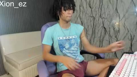 Snapshot of xion_ez chatting on June 14, 7:38 pm xion_ez online show from June 14, 7:38 pm