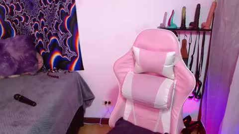 Snapshot of xizette_rotic chatting on October 14, 5:47 pm xizette online show from October 14, 5:47 pm