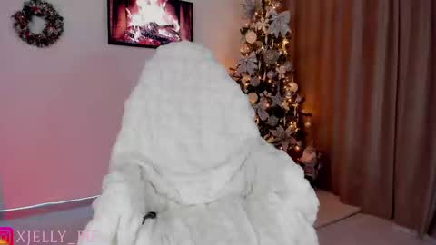 Snapshot of xjelly_piee chatting on December 15, 3:38 pm Charisma online show from December 15, 3:38 pm