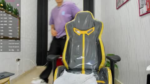      online show from October 21, 12:28 pm