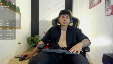      online show from October 25, 12:23 pm