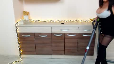 Snapshot of xkimoraxx chatting on November 18, 5:17 pm Kim online show from November 18, 5:17 pm