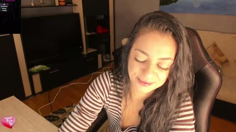 Lara online show from December 18, 10:02 pm