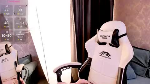 Linda online show from October 31, 6:14 am