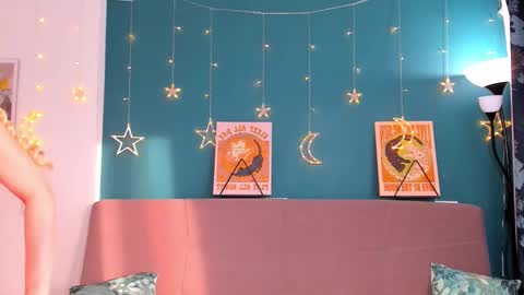 Snapshot of xloe_queen chatting on March 5, 12:11 pm Chloe online show from March 5, 12:11 pm