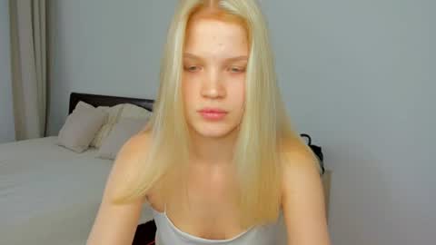 Chloe online show from June 24, 9:41 am