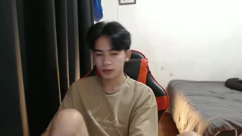 Snapshot of xluminous chatting on September 13, 11:54 am MIKAEL online show from September 13, 11:54 am