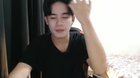 Snapshot of xluminous chatting on November 3, 12:39 pm MIKAEL online show from November 3, 12:39 pm