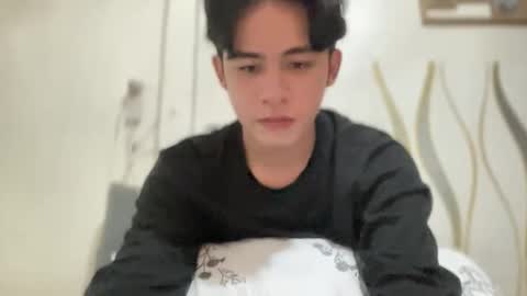 MIKAEL online show from April 5, 2:03 pm