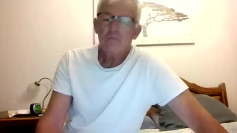 Snapshot of xmaeg3 chatting on July 19, 10:46 pm xmaeg3 online show from July 19, 10:46 pm