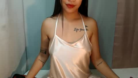 Maxie online show from February 4, 4:35 pm