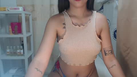 Maxie online show from May 27, 12:35 pm