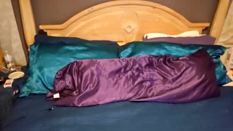 xmombodxdadbodx online show from October 24, 2:41 am