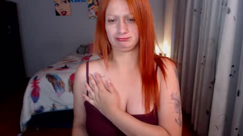 Snapshot of xnathashax1 chatting on October 10, 10:20 pm luciana online show from October 10, 10:20 pm