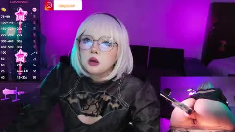 Snapshot of xnixycrow11 chatting on October 23, 11:57 pm Nixy Crow online show from October 23, 11:57 pm