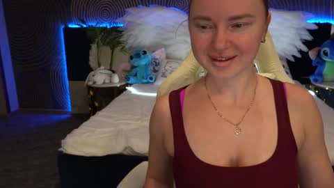 Snapshot of xo_monica chatting on October 18, 12:17 pm Monica online show from October 18, 12:17 pm