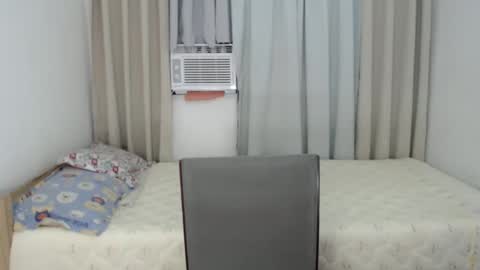 nathalie online show from June 4, 4:02 pm