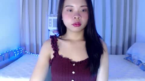 nathalie online show from June 9, 6:30 pm