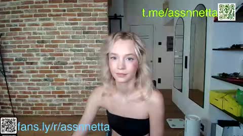 Assnnettablondie online show from September 16, 7:31 am