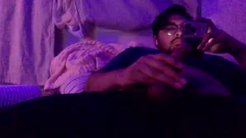 Snapshot of xob3n chatting on December 4, 9:29 am Alejandro FullMoon online show from December 4, 9:29 am