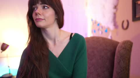 Bella Bondai online show from December 3, 1:10 pm