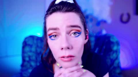 Bella Bondai online show from September 22, 11:01 am