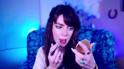 Bella Bondai online show from October 7, 9:06 am