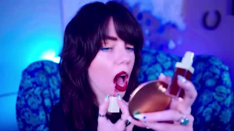 Bella Bondai online show from October 19, 9:54 am