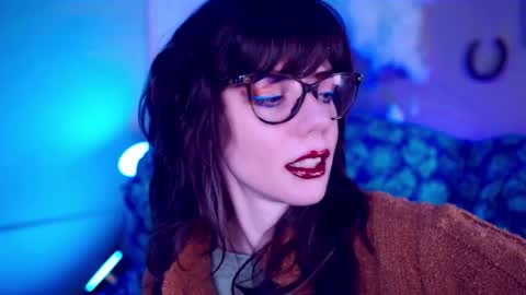 Bella Bondai online show from November 15, 4:43 am