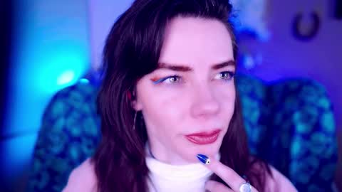 Bella Bondai online show from December 17, 4:18 am