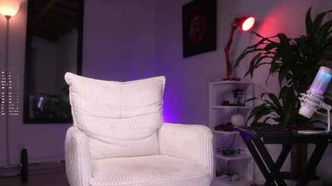   online show from February 11, 3:08 am