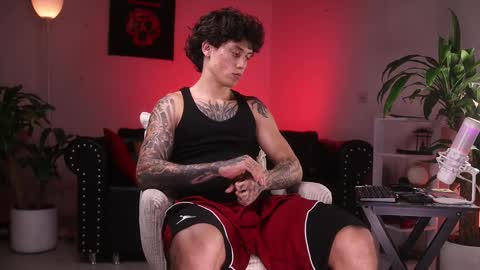   online show from March 5, 11:49 pm