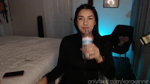 xoroxanne online show from November 25, 4:12 am