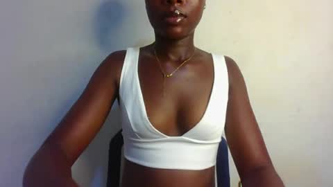 Snapshot of xoxo_sexyla chatting on June 18, 6:01 pm Raya online show from June 18, 6:01 pm