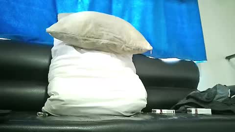 Snapshot of xposed_edger chatting on February 20, 2:57 pm xposed_edger online show from February 20, 2:57 pm