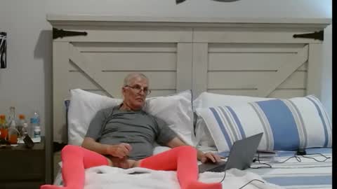 Snapshot of xposer2 chatting on October 27, 3:43 am Xposer2 online show from October 27, 3:43 am